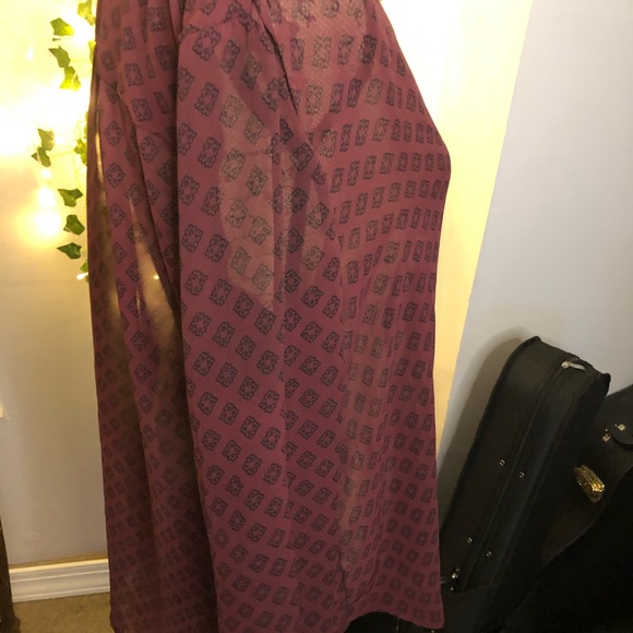 Purple blouse Large women’s Old Navy - Picture 4 of 7